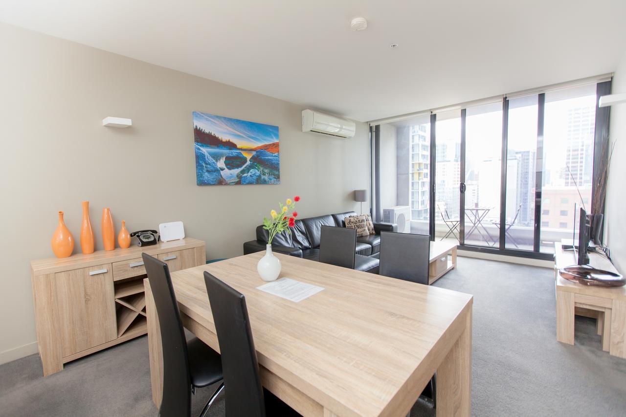 Deluxe Two-Bedroom Apartment Balcony