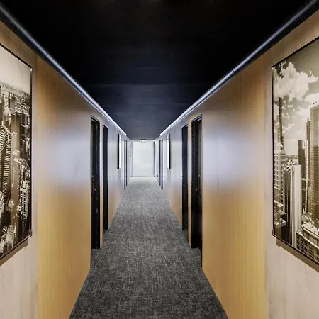Park Inn By Radisson Melbourne Carlton-2
